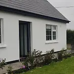 2bed Sleeps 6 River Walks Garden Parking Holiday home *