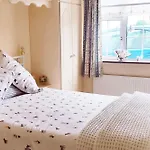 Holiday home 2bed Sleeps 6 River Walks Garden Parking
