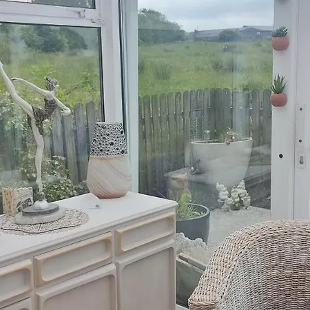 Cozy Retreat In Pet Friend Holiday home