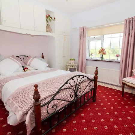 Cozy Retreat In Pet Friend Holiday home