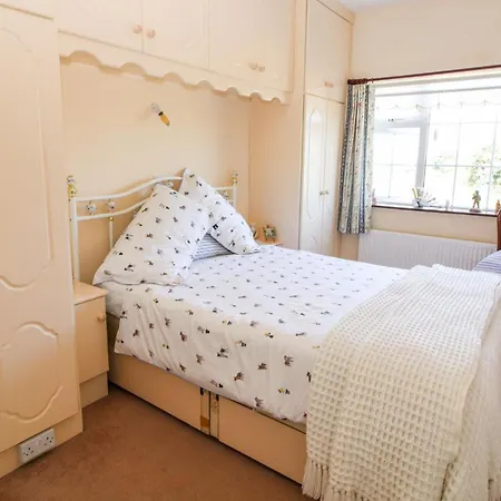 2bed Sleeps 6 River Walks Garden Parking Listowel