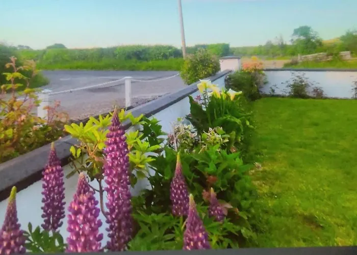 Ferienhaus 2bed Sleeps 6 River Walks Garden Parking *